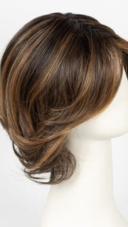RL8/29SS SHADED HAZELNUT | Warm Medium Brown Evenly Blended with Ginger Blonde and Dark Roots
