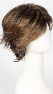 SS8/29 SHADED HAZELNUT | Rich Medium Brown Evenly Blended with Ginger Blonde Highlights with Dark Roots