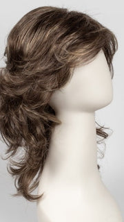 R8/25 GOLDEN WALNUT | Rich Medium Brown Evenly Blended with Medium Golden Blonde