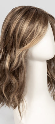 24BT18 ECLAIR | Dark Natural Gold Blonde & Light Natural Gold Blonde Blend with Light Natural Gold Blonde Tips