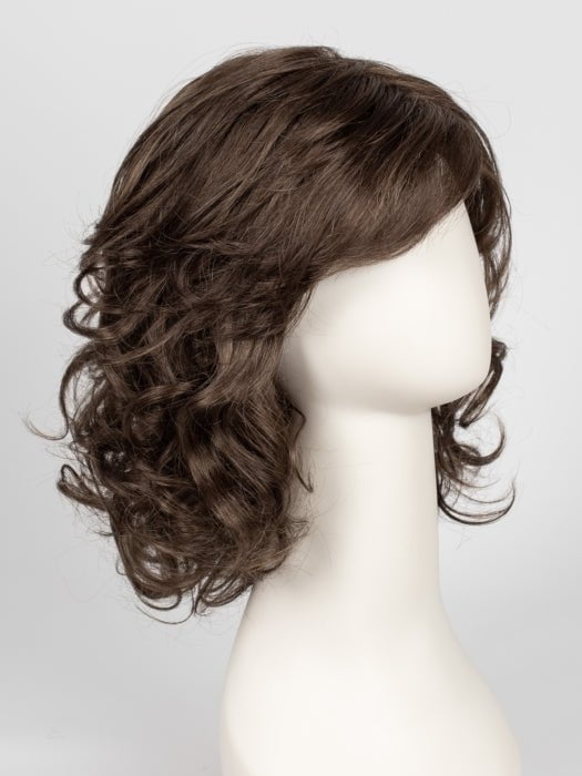 8RH14 MOUSSE CAKE | Medium Brown with 33% Medium Natural Blonde Highlights