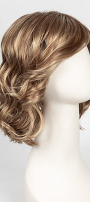 14/26S10 SHADED PRALINES N' CREAM | Light Gold Blonde & Medium Red-Gold Blonde Blend, Shaded with Light Brown