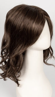 8RH14 MOUSSE CAKE | Medium Brown with 33% Medium Natural Blonde Highlights