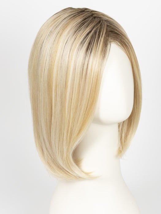 FS24/102S12 LAGUNA BLONDE | Light Natural Gold Blonde with Pale Natural Gold Blonde Bold Highlights, Shaded with Light Gold Brown