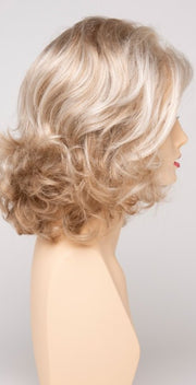 LIGHT BLONDE | 2 toned blend of Creamy Blonde with Champagne highlights