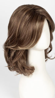 ALMOND SPICE R | Rooted Dark with a Medium Brown base and a Honey and Platinum Blonde blended highlight 