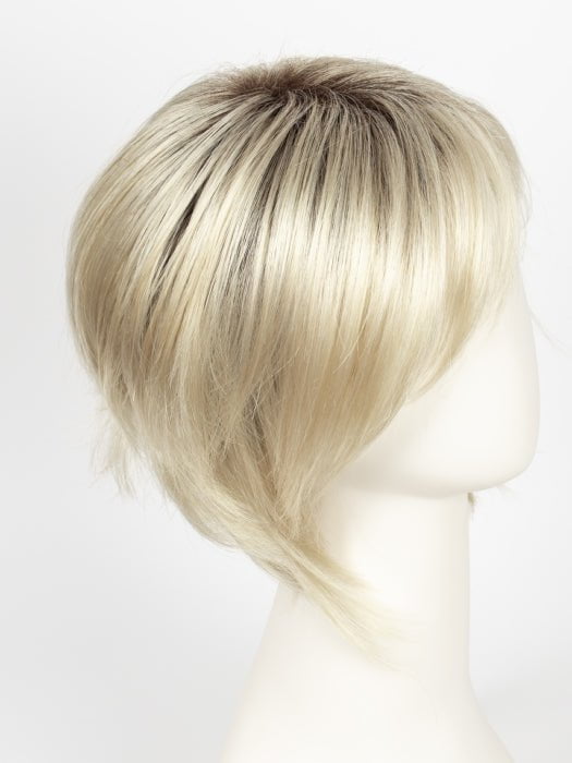 CHAMPAGNE-R | Rooted Dark Blonde with Platinum Blonde Blended Base