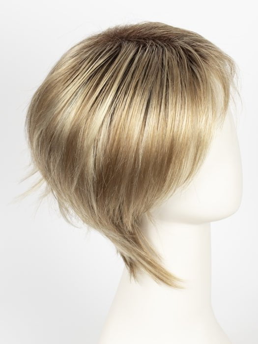 CREAMY TOFFEE R | Dark Blonde Evenly Blended with Light Platinum Blonde and Light Honey Blonde with Dark Brown roots