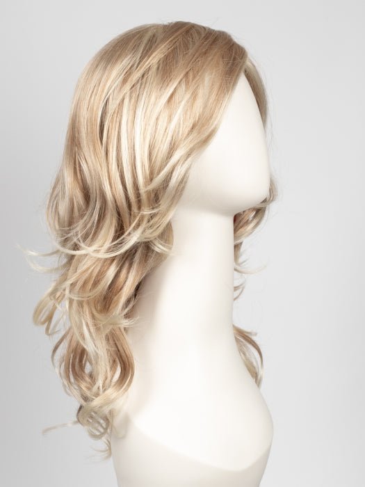 RT613/27 | Light Auburn Tipped with Pale Blonde