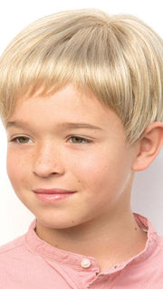 The Addison Wig by Amore is a unisex style with a tapered nape and natural body