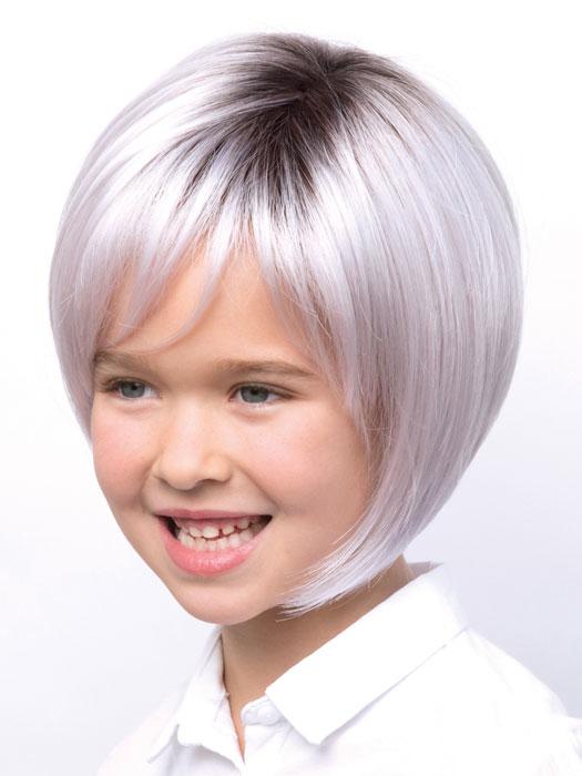 The Kensley Wig by Amore is a classic bob with side swept fringe and face-framing layers