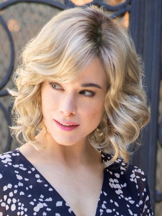 REIGN by AMORE in CREAMY TOFFEE R | Rooted Dark Blonde Evenly Blended with Light Platinum Blonde and Light Honey Blonde PPC MAIN IMAGE FB MAIN IMAGE