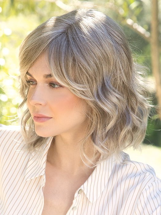 ICE-BLOND | Ashy Blonde Base with White Gold Tips with Highlights Around Face