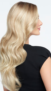 This long wig is the epitome of classic length and wave!