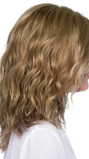 Free flowing, gentle waves create the perfect touch of natural movement