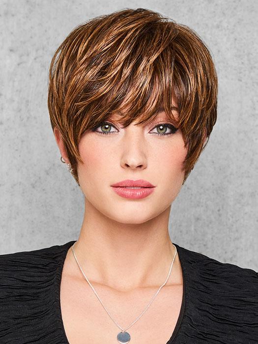FEATHERED CUT by Hairdo in R829S GLAZED HAZELNUT | Medium brown with ginger highlighting on top PPC MAIN IMAGE