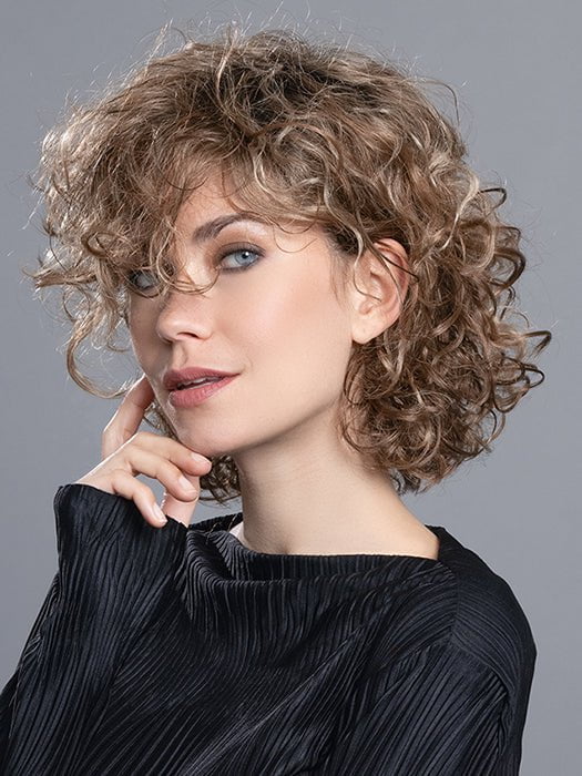The barrel-like curls have a beautiful shape without being too heavy