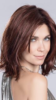 A seamless lace front and a full monofilament top mimic the appearance of natural hair growth