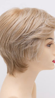 LIGHT-BLONDE | 2 toned blend of Creamy Blonde with Champagne highlights