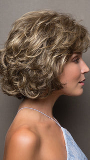 Basic Cap, also known as a capless or traditional construction, has open wefting 