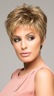 Raquel Welch WINNER PETITE in R11S+ GLAZED MOCHA | Warm Medium Brown with Golden Blonde Highlights on Top