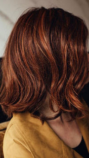 SIMMER by RAQUEL WELCH in RL32/31 CINNABAR | Medium Dark Auburn Evenly Blended with Medium Light Auburn