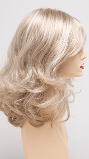 LIGHT-BLONDE | 2 toned blend of Creamy Blonde with Champagne highlights