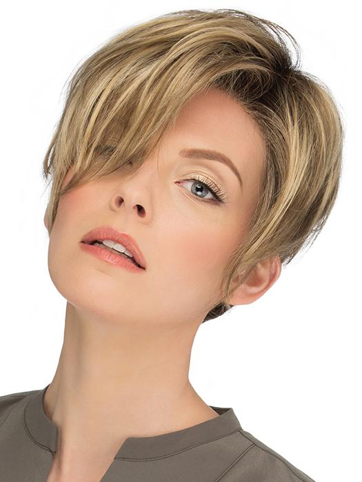 Perry's choppy layers and subtle undercut allows you to go from simple and sleek to fierce and free