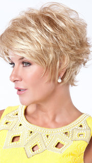 Medium Blonde | Golden blonde or dark blonde with salon highlights 