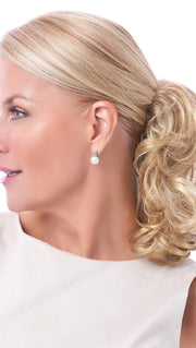 Add a cascade of big, beautiful and full-bodied curls