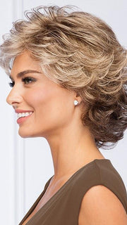 All-over loosely waved layers | Color: G13+