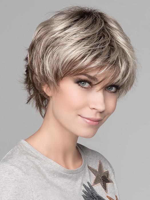 CLUB 10 by Ellen Wille in SAND MULTI ROOTED | Lightest Brown and Medium Ash Blonde Blend with Light Brown Roots