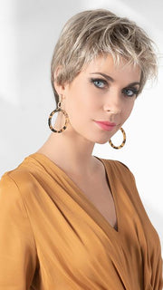 Exudes chic sophistication!