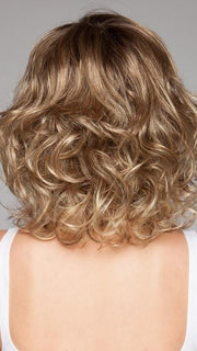 Abundant volume and beautiful curls