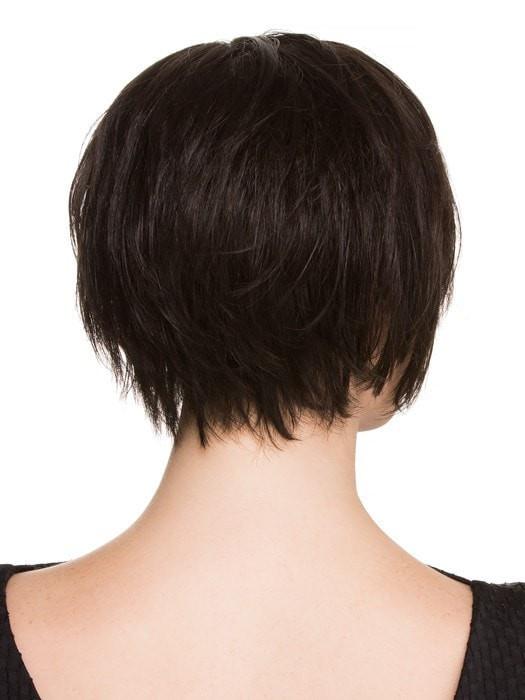 Tapered neckline at the nape