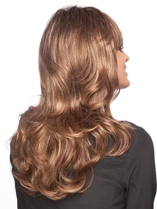 Smoothness at the root transitions to loose curls at the ends