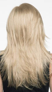 Choppy textured layers add to the trendy look and feel | Color: Light Blonde