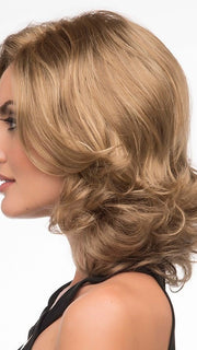 Jade by Envy | Glamorous volume | Color: Almond-Breeze
