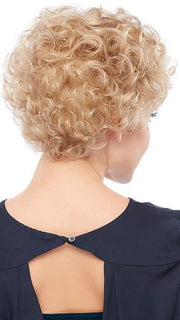 All-over curls with volume | Color: 22F16