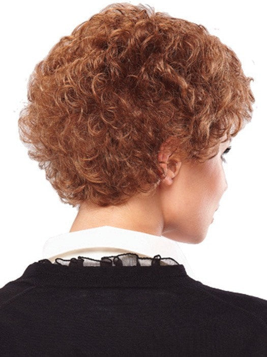 Layers with soft curls at the nape | Color: 12/30BT