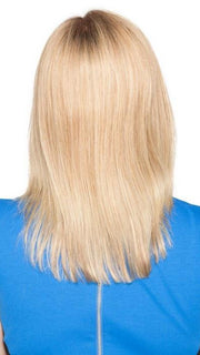 Layers help blend to give a seamless finish | Color: 12FS8