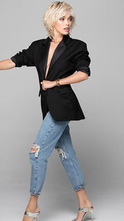 Tousled volume at the sides and back