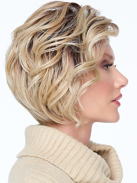 Combined with the elegantly sculpted nape to create a fresh, sophisticated silhouette