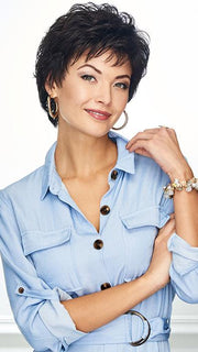 Slightly waved all over layers that fall to a collar length nape