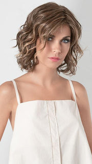 The extended lace front and monofilament top make this style look effortlessly natural