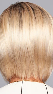 ON EDGE by GABOR in GL613-88SS CHAMPAGNE BLONDE | Dark golden blonde base blends into light golden blonde with glints of platinum blonde.