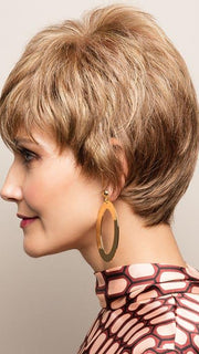 Aya has a tapered back that hugs the nape