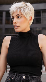 CHAMPAGNE ROOTED | Light Beige Blonde, Medium Honey Blonde, and Platinum Blonde blend with Dark Roots