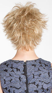 Short, spiky wig in color VANILLA-LUSH