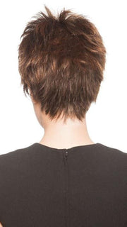 It features razor-finished layers for vibrant texture and easy styling